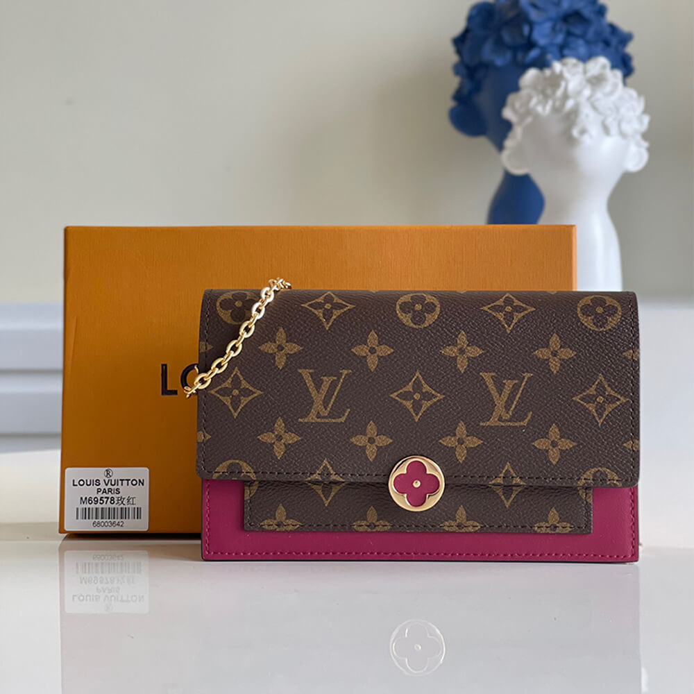 l**is V*t*n flore chain wallet